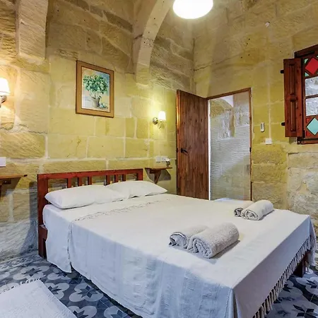 Tal Blata Willa Għarb